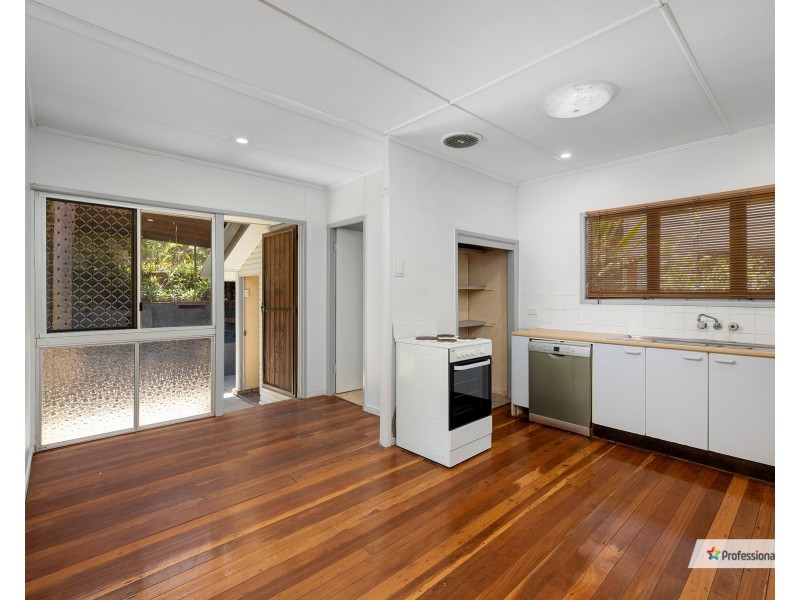 128 Appleby Road (Service Road), Stafford Heights QLD 4053