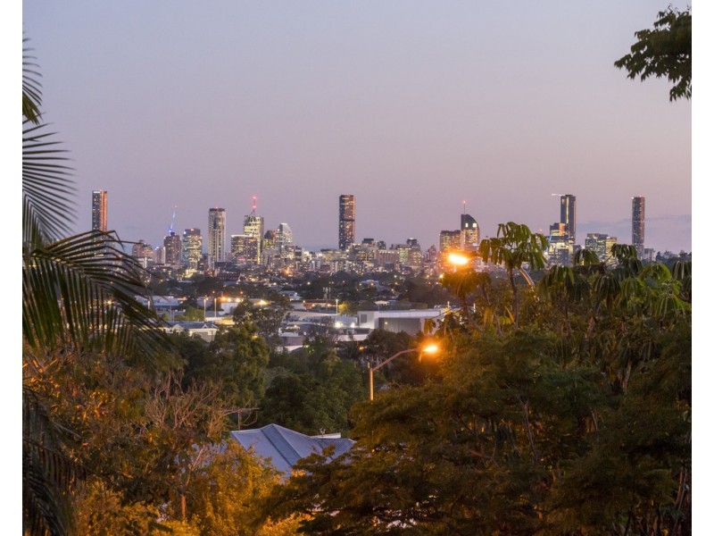 128 Appleby Road (Service Road), Stafford Heights QLD 4053