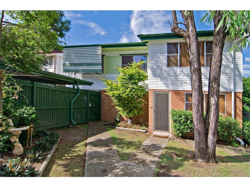 8 Wandearah Crescent, Ferny Hills QLD 4055