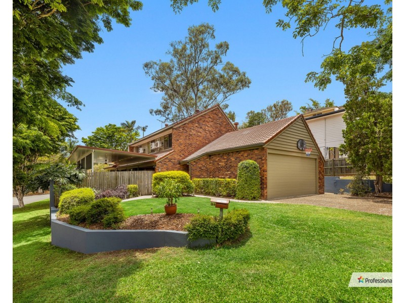 12 Passchendaele Street, Tarragindi QLD 4121