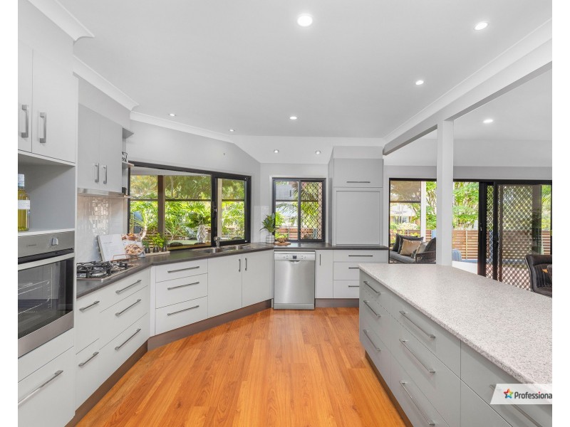 12 Passchendaele Street, Tarragindi QLD 4121