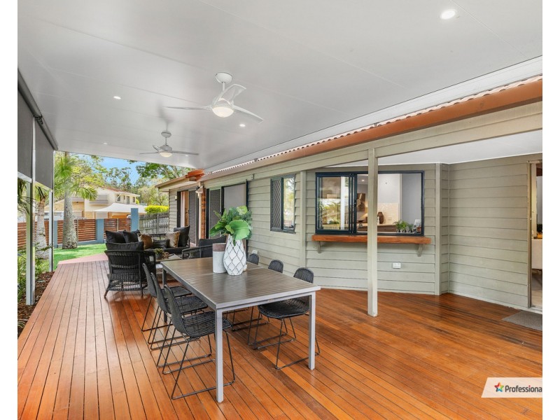 12 Passchendaele Street, Tarragindi QLD 4121