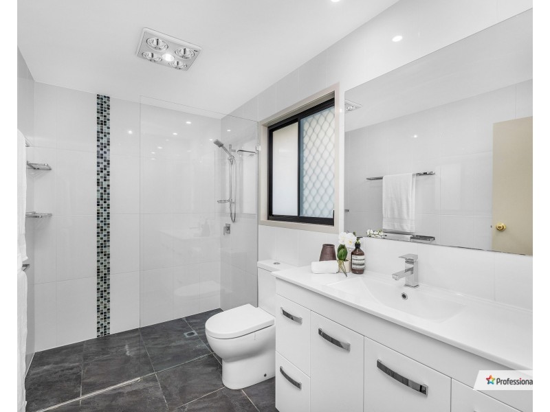 12 Passchendaele Street, Tarragindi QLD 4121