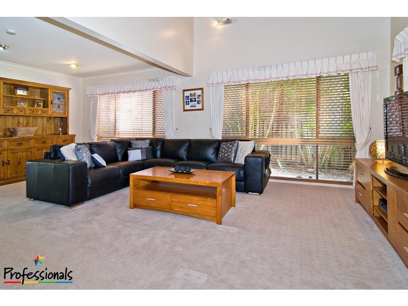 35 Holloway Drive, Everton Park QLD 4053