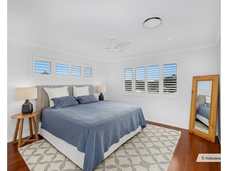 4 Jillaine Street, Everton Hills QLD 4053