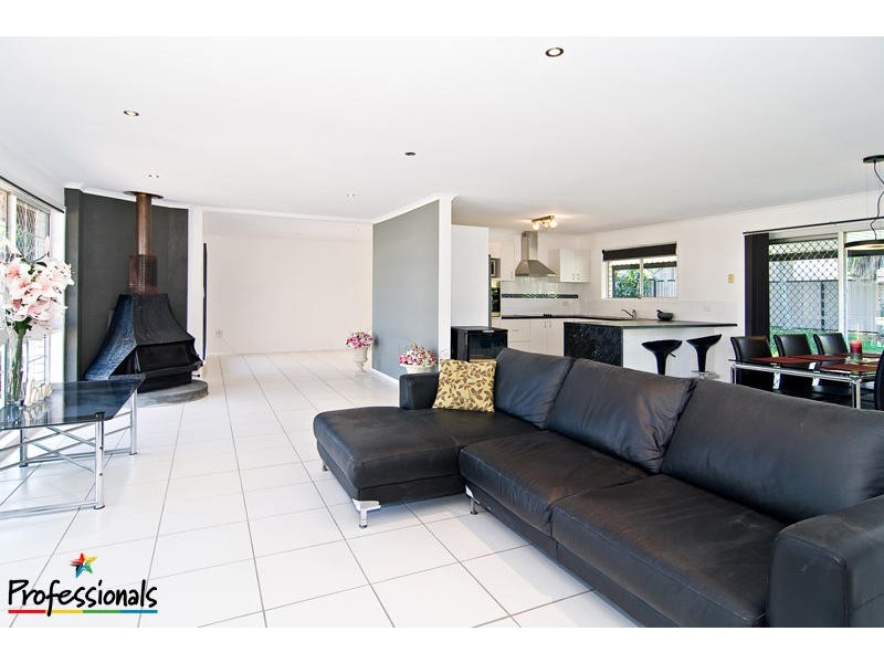 5 Alexander Crescent, Morayfield QLD 4506