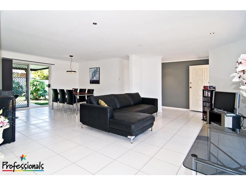 5 Alexander Crescent, Morayfield QLD 4506