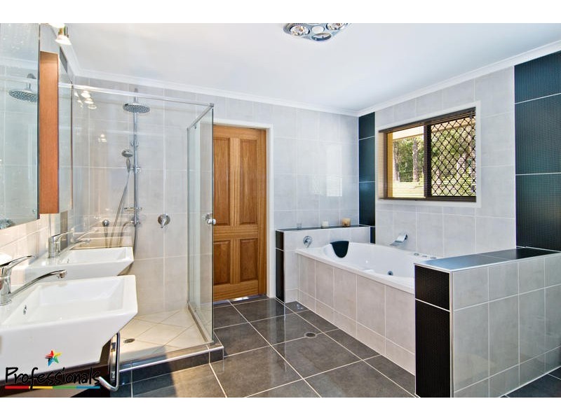 3 Pinecone Court, Bunya QLD 4055