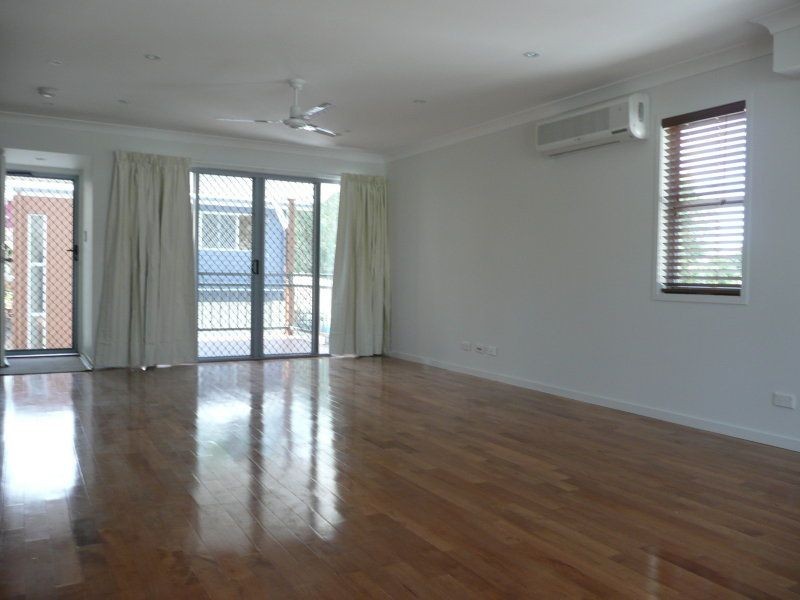 3/8 Lackeen Street, Everton Park QLD 4053