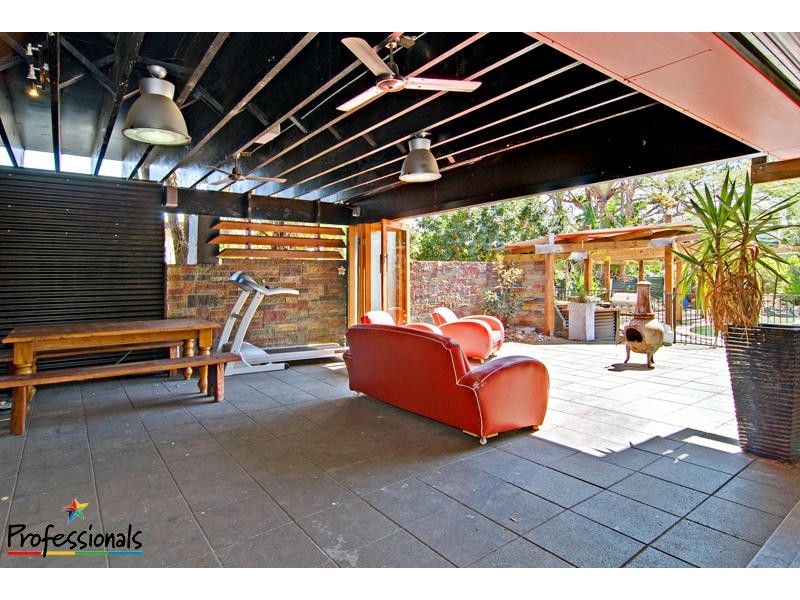 17 Greenhill Street, Everton Park QLD 4053