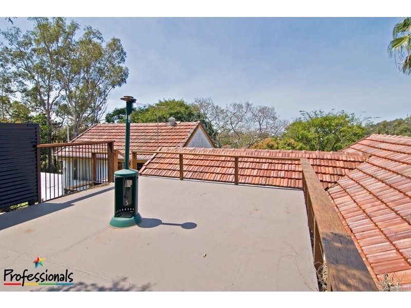 17 Greenhill Street, Everton Park QLD 4053