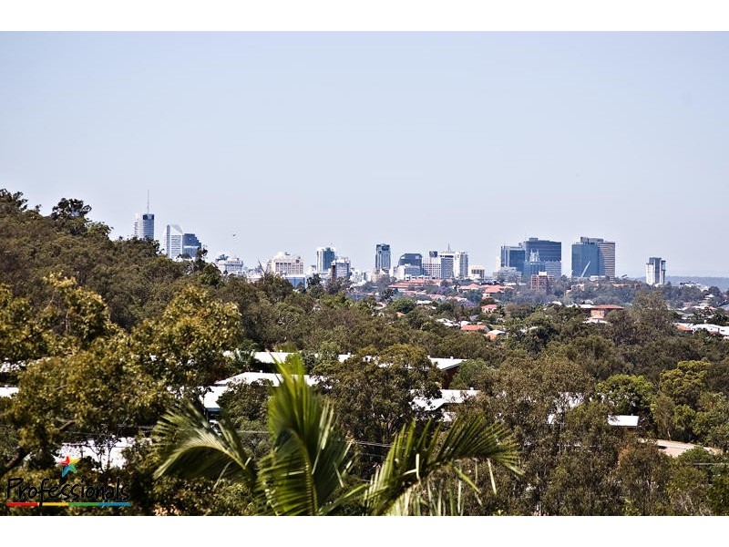 17 Greenhill Street, Everton Park QLD 4053