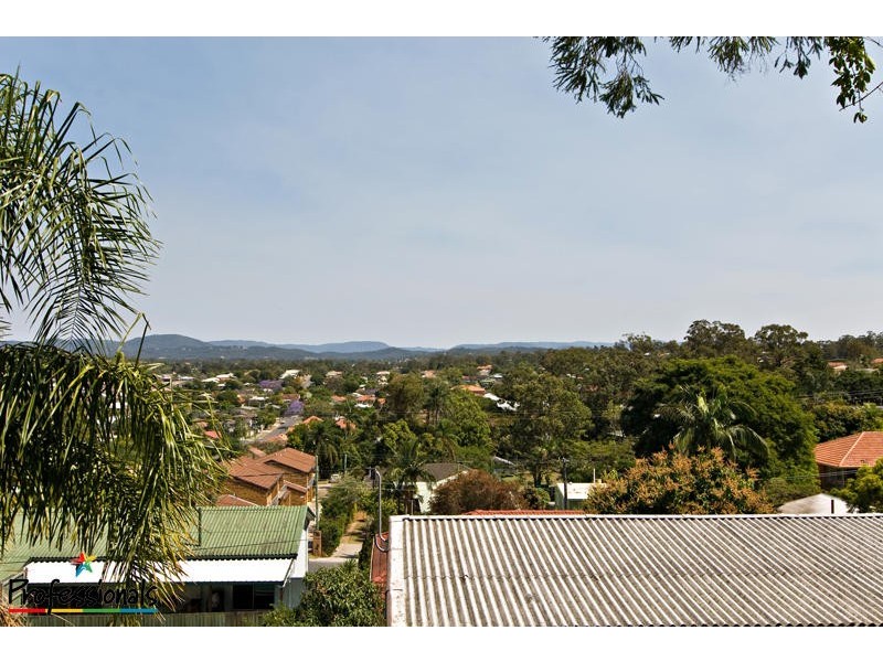 17 Greenhill Street, Everton Park QLD 4053