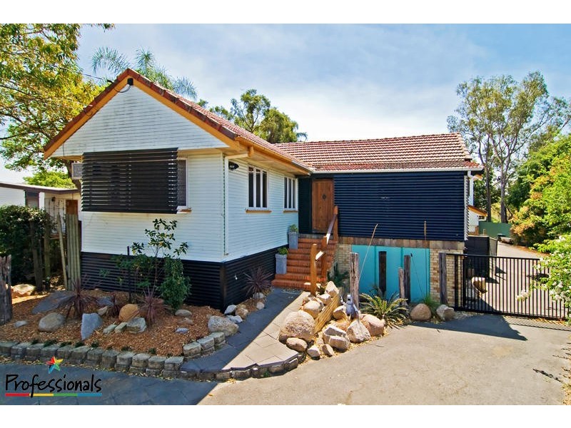 17 Greenhill Street, Everton Park QLD 4053