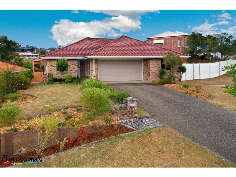 24 Hillenvale Avenue, Arana Hills QLD 4054