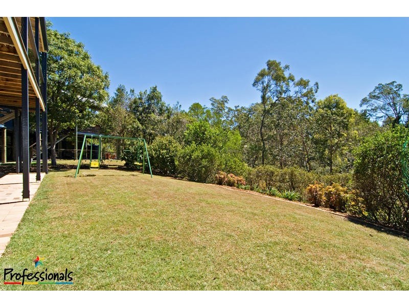 16 Woodburn Place, Ferny Hills QLD 4055