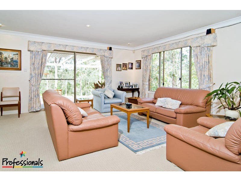 3 Peppermint Drive, Cashmere QLD 4500