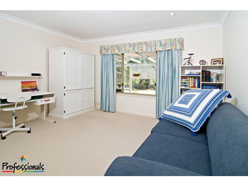 3 Peppermint Drive, Cashmere QLD 4500