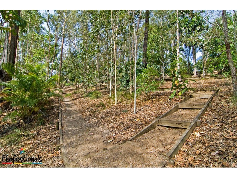 3 Peppermint Drive, Cashmere QLD 4500