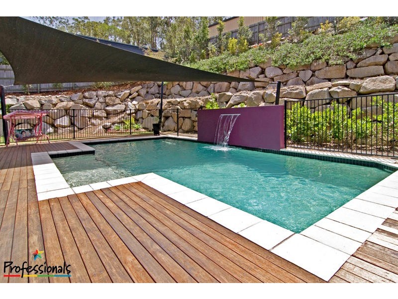 11 Quandong Crescent, Arana Hills QLD 4054