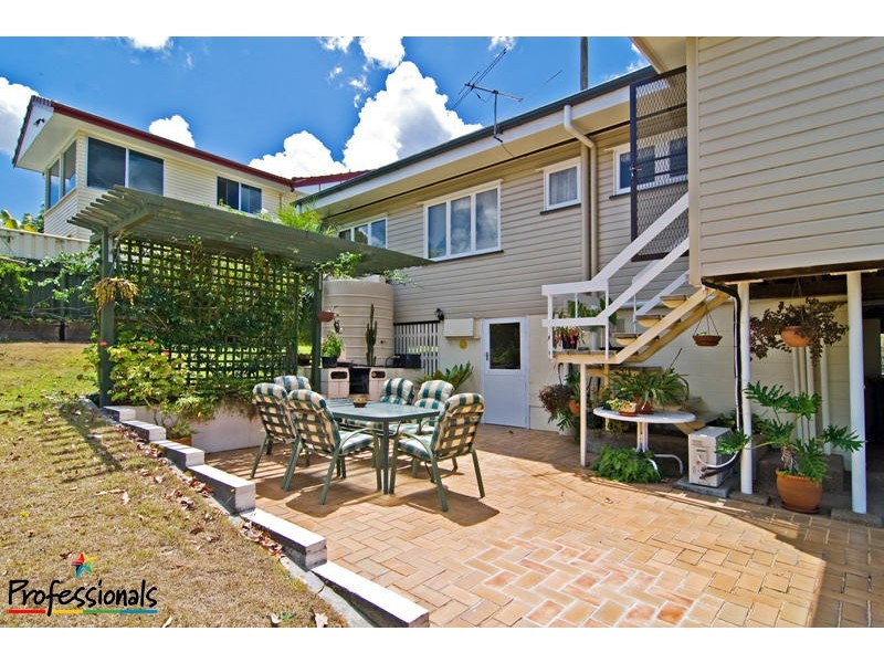 28 Rourke Street, Everton Park QLD 4053