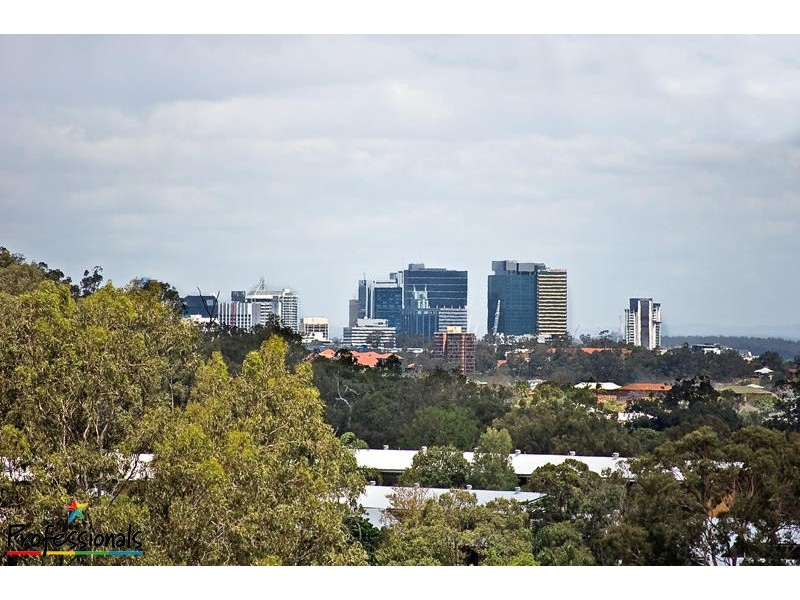 28 Rourke Street, Everton Park QLD 4053