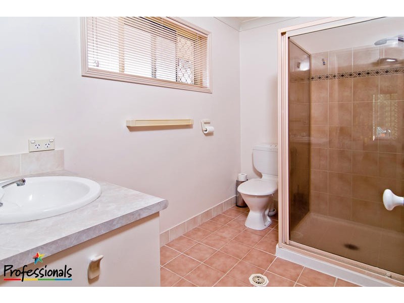 24 Mareeba Court, Arana Hills QLD 4054