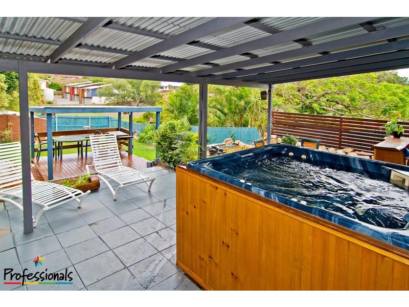 100a Barton Street, Everton Park QLD 4053