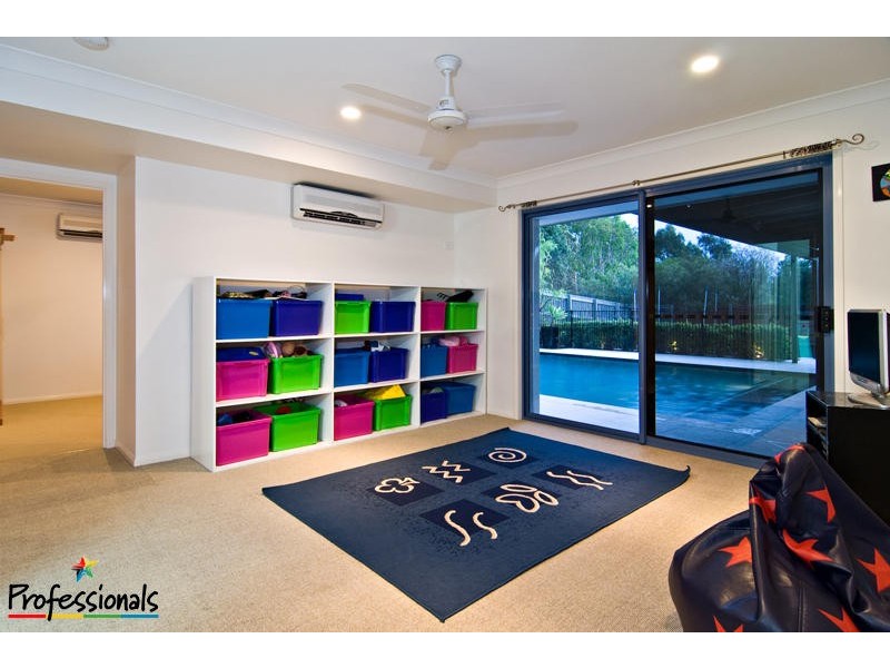 7 De Vito Place, Mcdowall QLD 4053