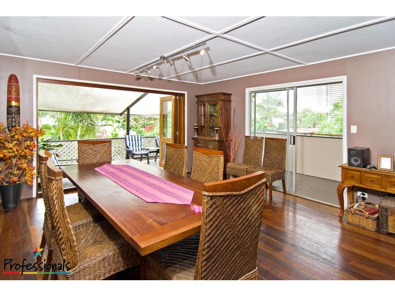 28 Evans Street, Kedron QLD 4031