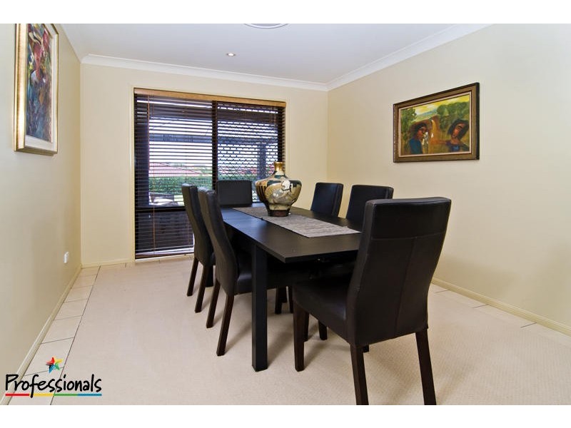 18 De Vito Place, Mcdowall QLD 4053