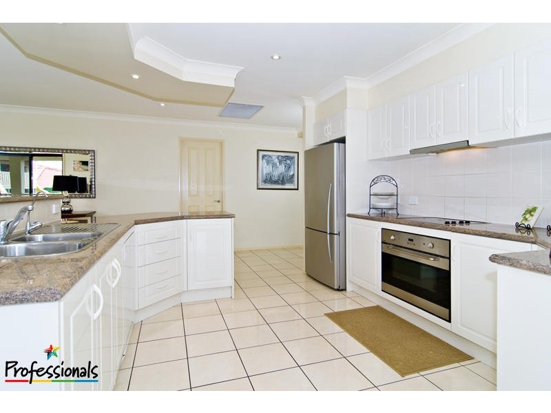 18 De Vito Place, Mcdowall QLD 4053