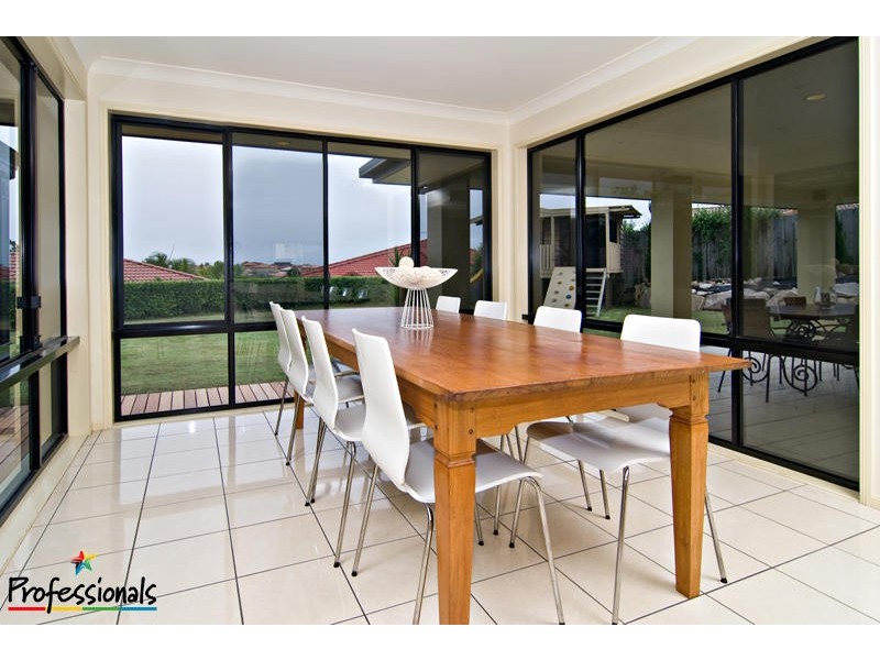18 De Vito Place, Mcdowall QLD 4053