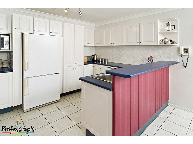 43 Hillenvale Avenue, Arana Hills QLD 4054