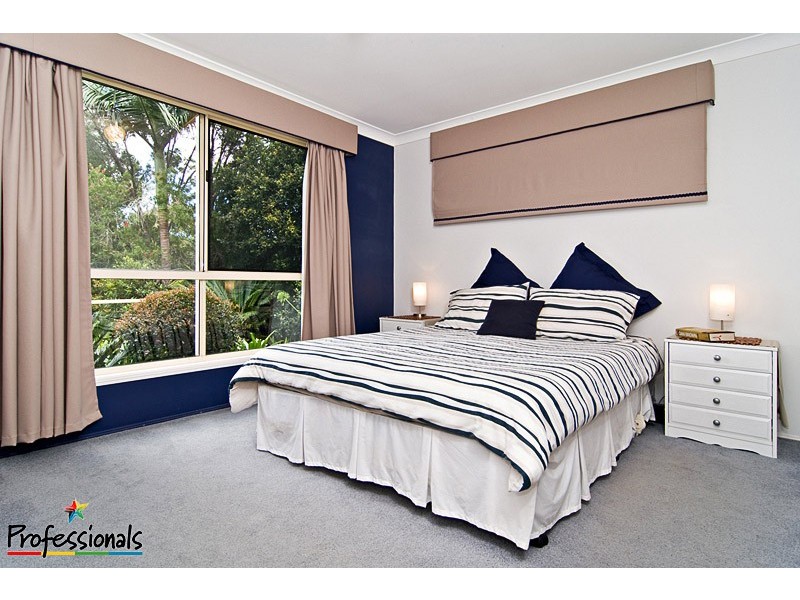 43 Hillenvale Avenue, Arana Hills QLD 4054