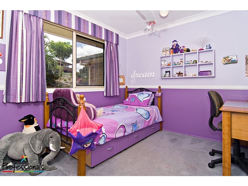 43 Hillenvale Avenue, Arana Hills QLD 4054