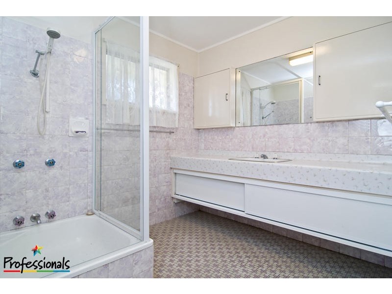 16 Eldershaw Street, Everton Park QLD 4053