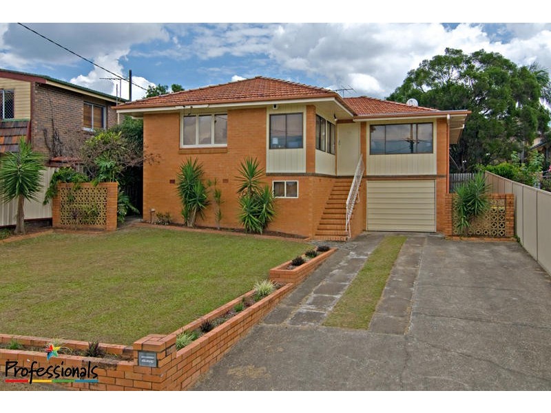 10 Grove Avenue, Arana Hills QLD 4054