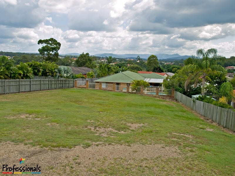 15 Flinders Way, Albany Creek QLD 4035