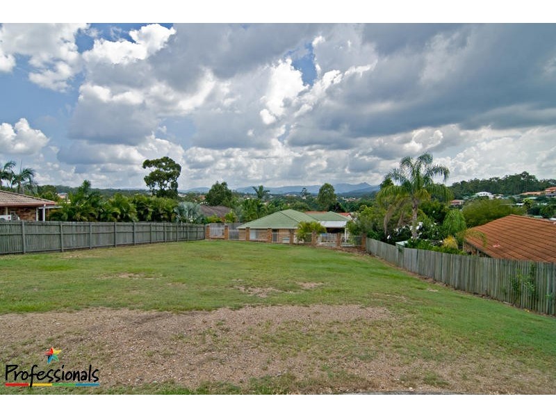 15 Flinders Way, Albany Creek QLD 4035