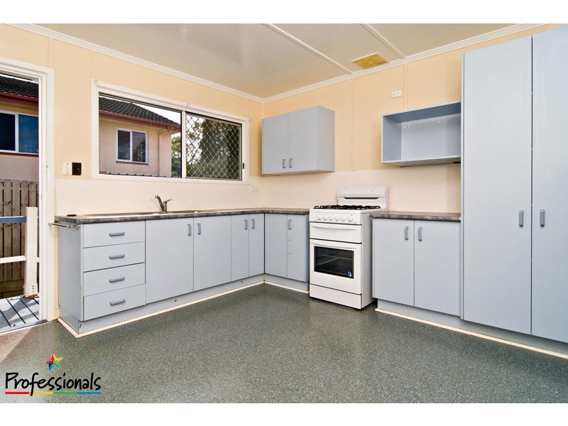 17  Maryland Street, Stafford Heights QLD 4053