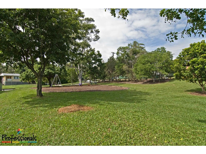 17  Maryland Street, Stafford Heights QLD 4053