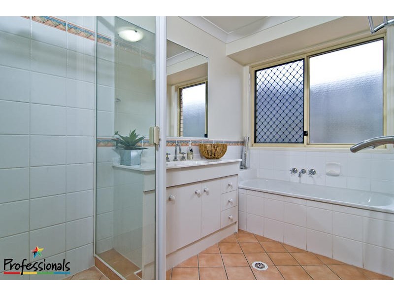 10 De Vito Place, Mcdowall QLD 4053