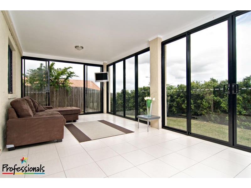 29 Yarraman Street, Arana Hills QLD 4054