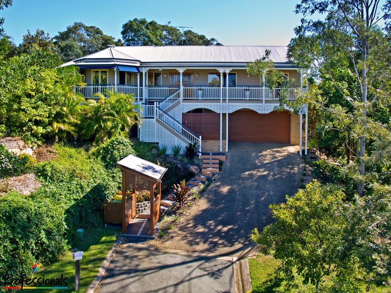 33 Woodburn Place, Ferny Hills QLD 4055