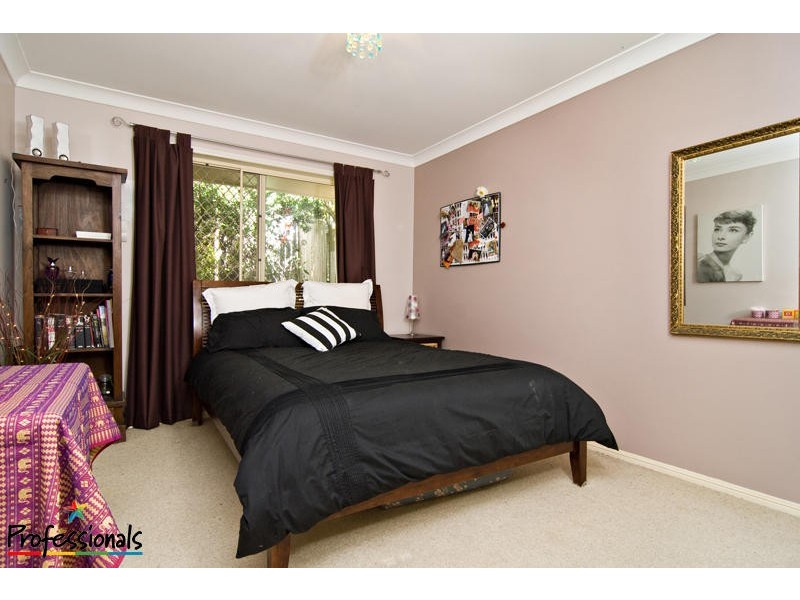 33 Woodburn Place, Ferny Hills QLD 4055