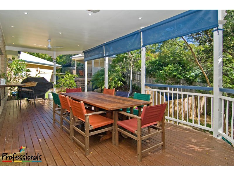 33 Woodburn Place, Ferny Hills QLD 4055