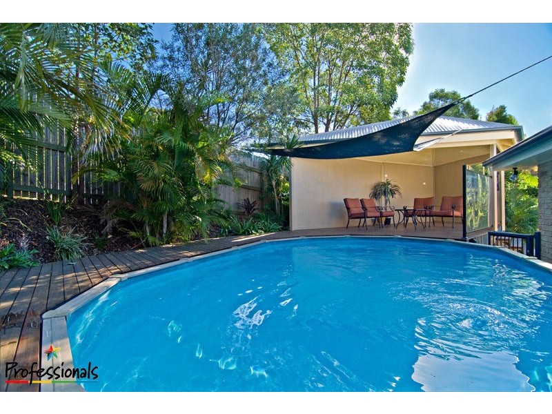 33 Woodburn Place, Ferny Hills QLD 4055