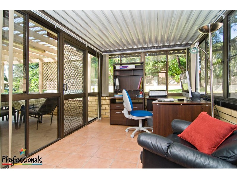 15 Parton Street, Stafford Heights QLD 4053