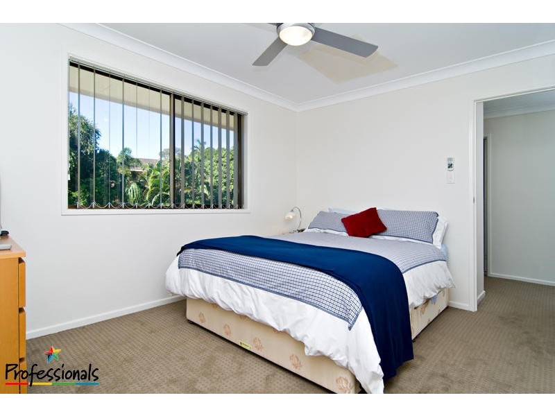 15 Parton Street, Stafford Heights QLD 4053